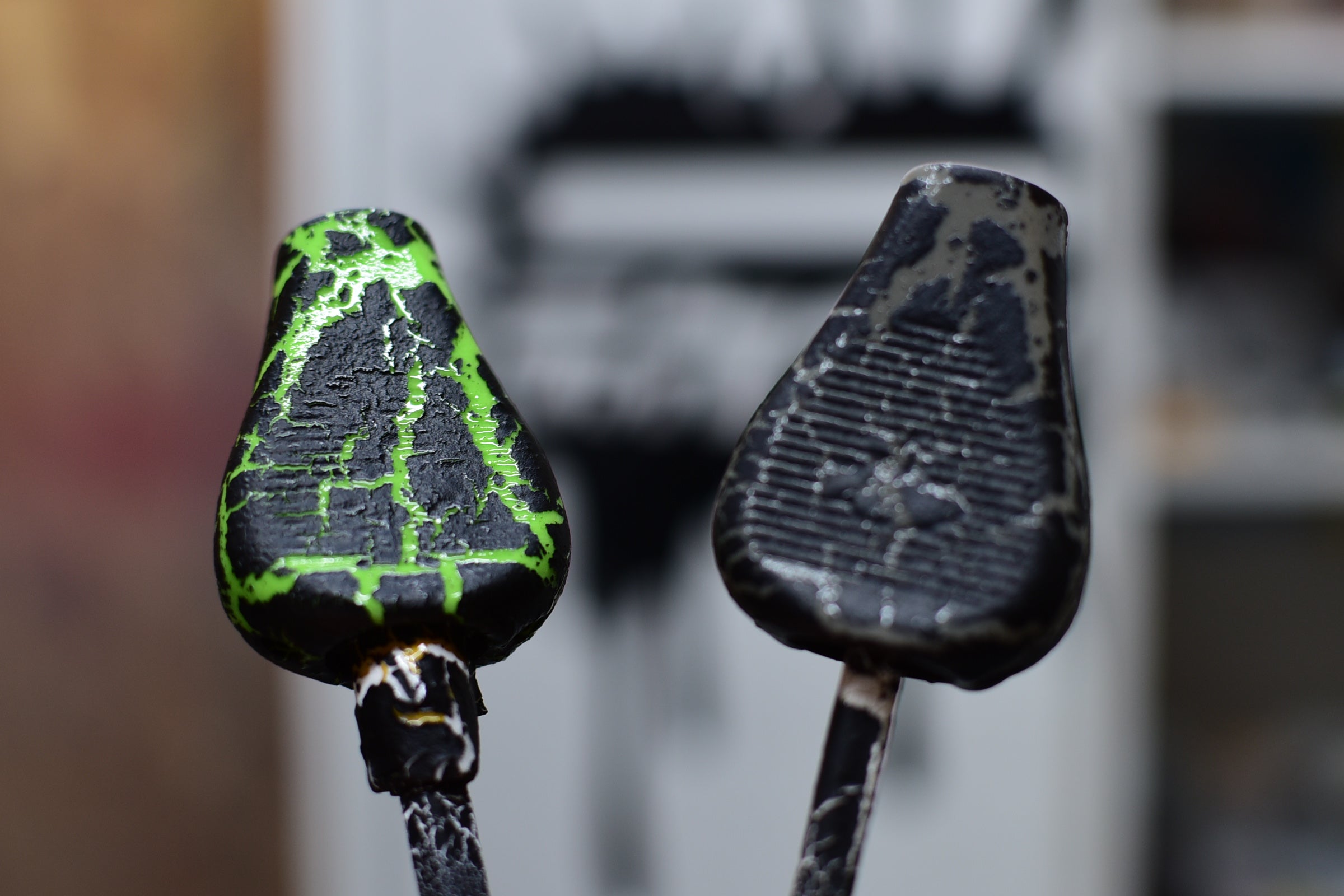 クラック塗装 – DECADEWORKS™